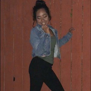 Meet your Posher, Jasmin